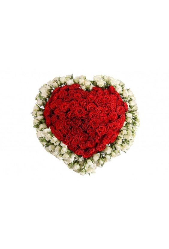 Композиция «Ажурное сердце»  Сердца из цветов - Бесплатная доставка цветов и букетов в Самаре. Заказ цветов онлайн, любой способ оплаты