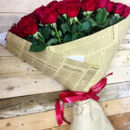 Букет из 51 розы в крафт упаковке