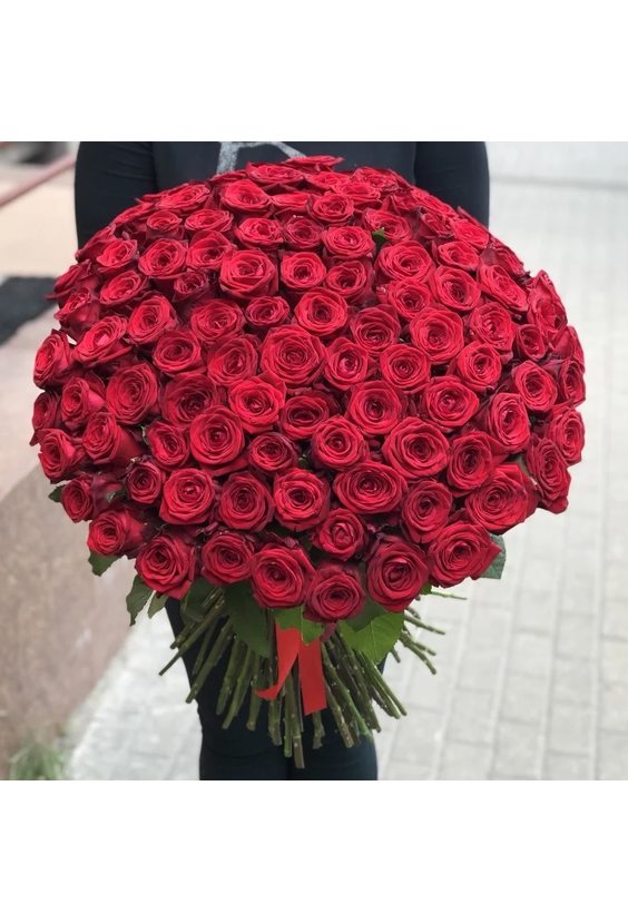 101 роза Ред Наоми 80 см  Букеты - Бесплатная доставка цветов и букетов в Самаре. Заказ цветов онлайн, любой способ оплаты