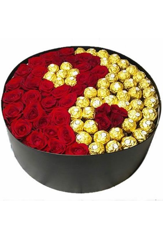 Коробка "Бесконечность"  Цветы в коробках - Бесплатная доставка цветов и букетов в Самаре. Заказ цветов онлайн, любой способ оплаты