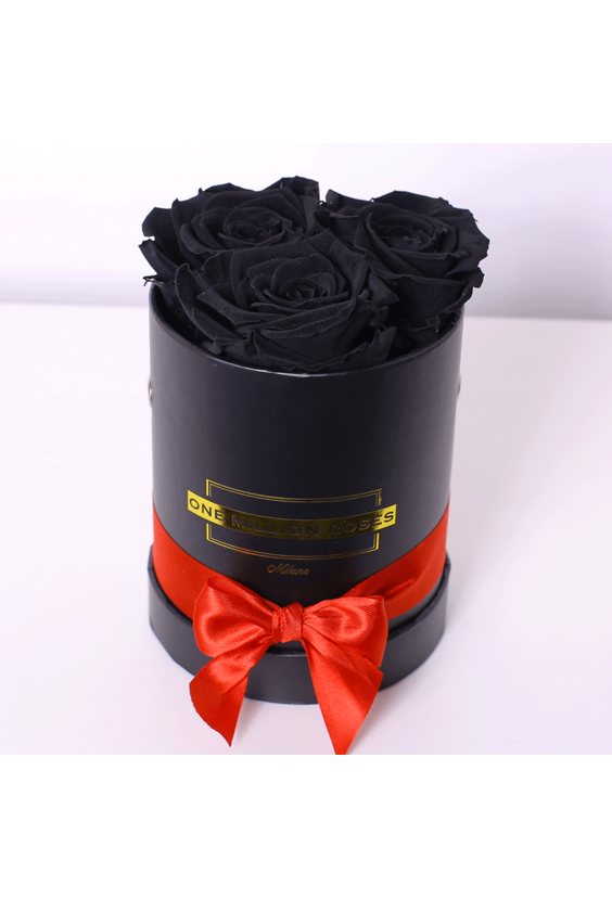 3 чёрные розы в коробке   - Бесплатная доставка цветов и букетов в Самаре. Заказ цветов онлайн, любой способ оплаты