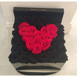 45 чёрных и красных роз в коробке