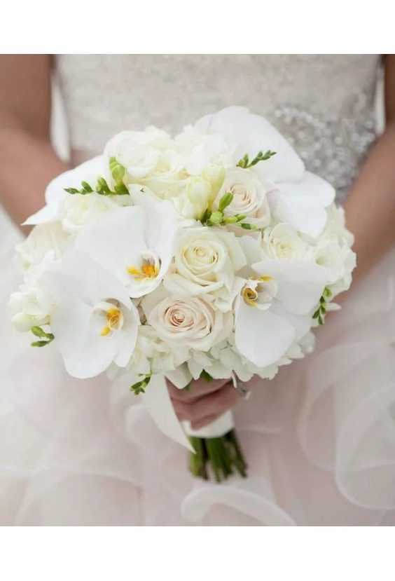 Букет невесты "Притяжение"   - Бесплатная доставка цветов и букетов в Самаре. Заказ цветов онлайн, любой способ оплаты