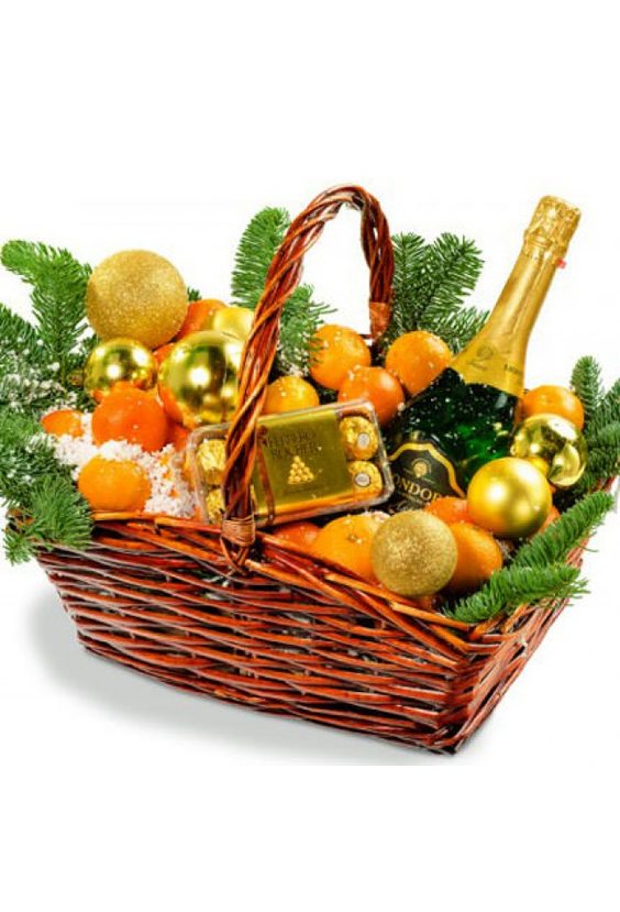 Корзина "Новогодний презент"   - Бесплатная доставка цветов и букетов в Самаре. Заказ цветов онлайн, любой способ оплаты