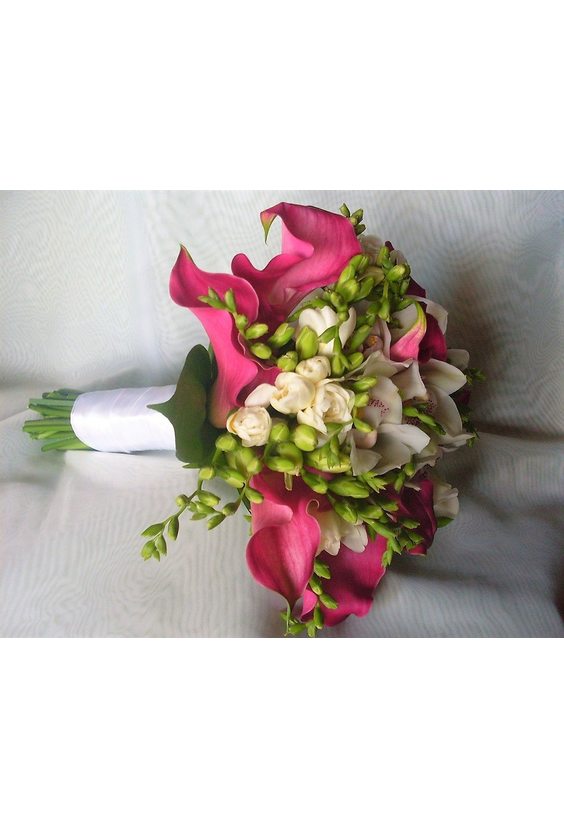 Букет невесты "Волшебный миг"  Свадебные букеты - Бесплатная доставка цветов и букетов в Самаре. Заказ цветов онлайн, любой способ оплаты
