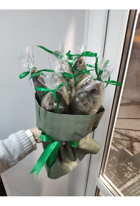 Мужской букет из рыбы  Букеты - Бесплатная доставка цветов и букетов в Самаре. Заказ цветов онлайн, любой способ оплаты