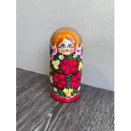 Матрёшка средняя с красным цветочным узором