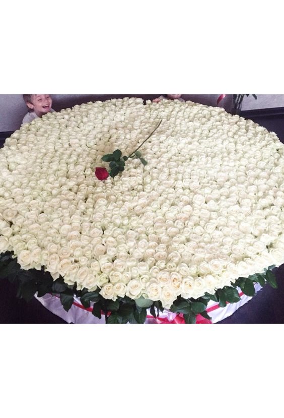  - 1001 белая роза в интернет-магазине Цветник 63 - доставка цветов в Самаре круглосуточно