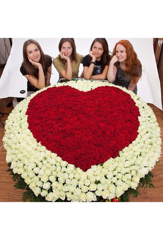 Мега-сердце  VIP Букеты (от 7000) - Бесплатная доставка цветов и букетов в Самаре. Заказ цветов онлайн, любой способ оплаты