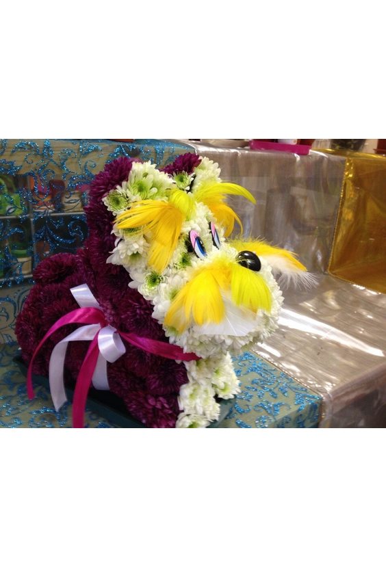 Собачка из цветов   - Бесплатная доставка цветов и букетов в Самаре. Заказ цветов онлайн, любой способ оплаты