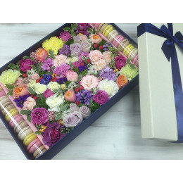  Коробочка с цветами и сладостями размер XL