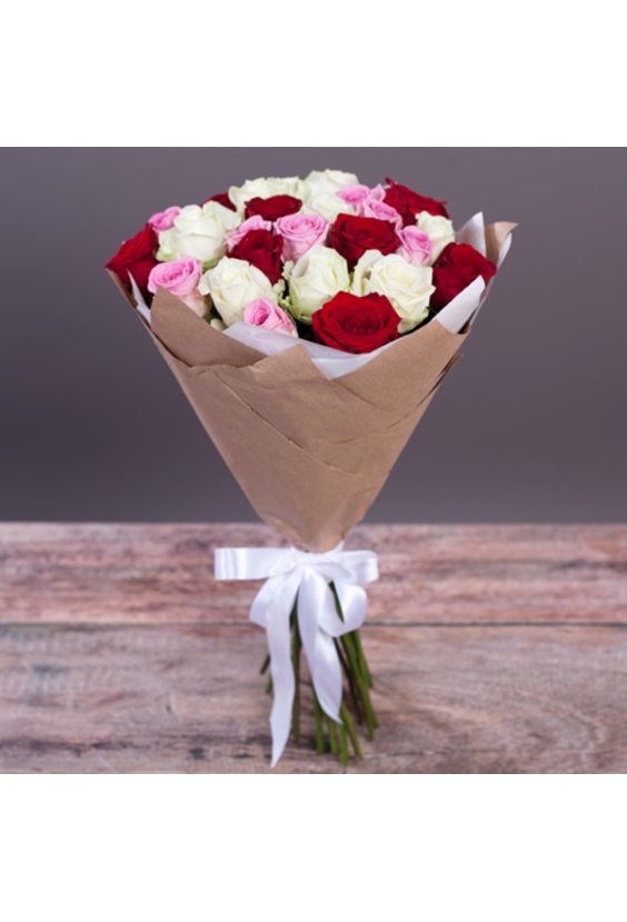 25 роз в крафт упаковке "МИКС"  Букеты на "1 сентября" - Бесплатная доставка цветов и букетов в Самаре. Заказ цветов онлайн, любой способ оплаты