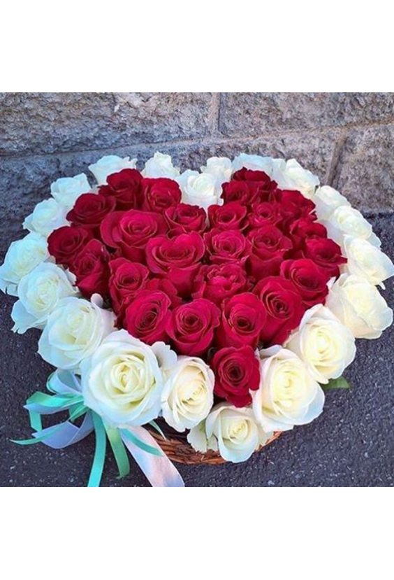 Композиция из роз в виде сердца 51 роза в корзине  8 марта - Бесплатная доставка цветов и букетов в Самаре. Заказ цветов онлайн, любой способ оплаты